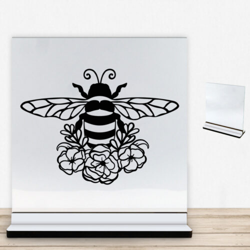 Bee with flowers | Glasskilt inkl. fod med farvet overflade