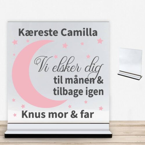 Alternative view of Elsker dig til månen & tilbage | Glasskilt inkl. fod med farvet overflade
