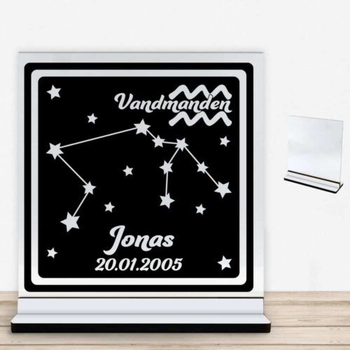 Stjernetegn "look at the stars" - Vandmanden | Glasskilt inkl. fod med farvet overflade
