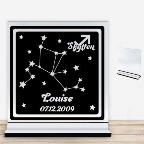 Stjernetegn "look at the stars" - Skytten | Glasskilt inkl. fod med farvet overflade
