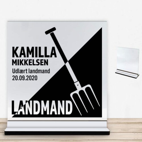 Udlært landmand design 1 | Glasskilt inkl. fod med farvet overflade