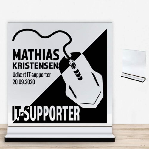 Udlært it-supporter design 1 | Glasskilt inkl. fod med farvet overflade