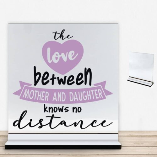 The love between mother and daughter... | Glasskilt inkl. fod med farvet overflade