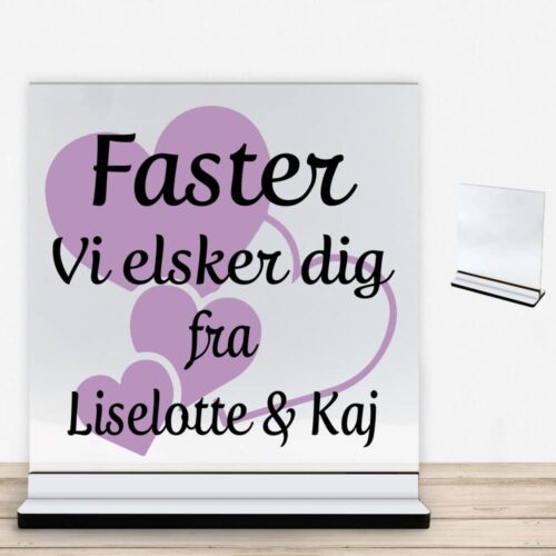 Alternative view of Faster jeg elsker dig m. hjerter | Glasskilt inkl. fod med farvet overflade