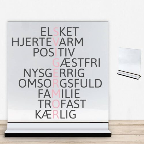 Svigermor #1 | Glasskilt inkl. fod med farvet overflade