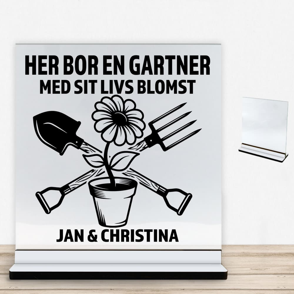 Her bor en gartner design 1 | Glasskilt inkl. fod med farvet overflade