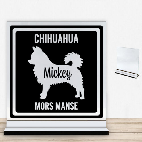 MyPets Chihuahua (langhåret) | Glasskilt inkl. fod med farvet overflade