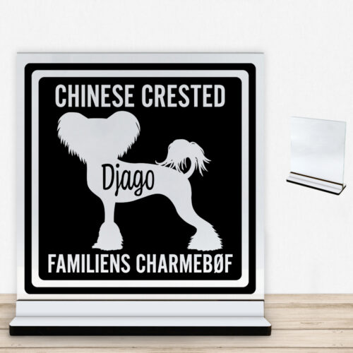 MyPets Chinese Crested | Glasskilt inkl. fod med farvet overflade