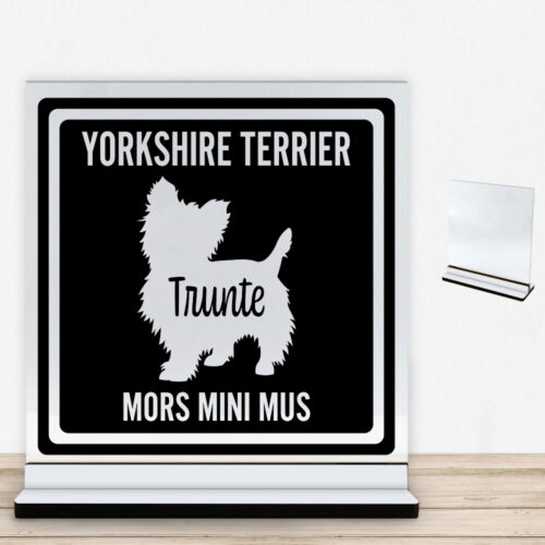 MyPets Yorkshire Terrier | Glasskilt inkl. fod med farvet overflade