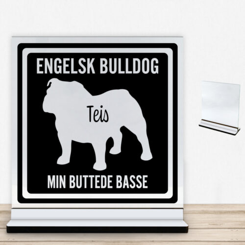 MyPets Engelsk Bulldog | Glasskilt inkl. fod med farvet overflade