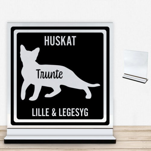 MyPets huskat #2 | Glasskilt inkl. fod med farvet overflade