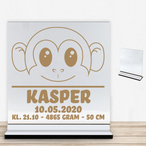 Aben Alfred m. fødselsdata | Glasskilt inkl. fod med farvet overflade