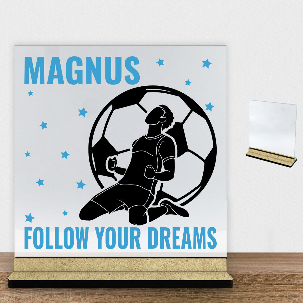 Follow Your Dreams Fodbold #2 | Glasskilt inkl. fod (træfiber)
