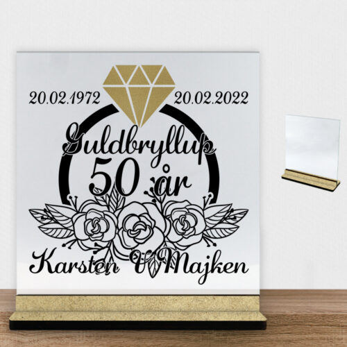 Guldbryllup 50 år #1 | Glasskilt inkl. fod (træfiber)