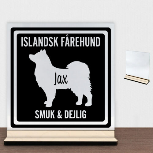 MyPets Islandsk Fårehund | Glasskilt inkl. fod (poppel krydsfinér)