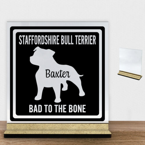 MyPets Staffordshire Bull Terrier | Glasskilt inkl. fod (træfiber)