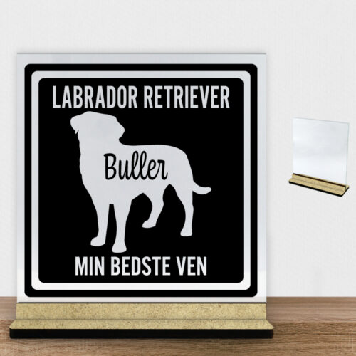 MyPets Labrador Retriever | Glasskilt inkl. fod (træfiber)