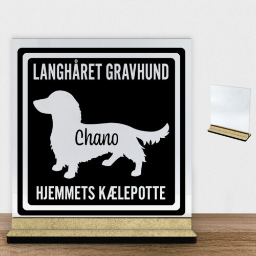 MyPets Langhåret Gravhund | Glasskilt inkl. fod (træfiber)