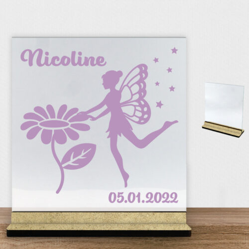 Flowering Fairy design 6 m. eget navn & dato | Glasskilt inkl. fod (træfiber)