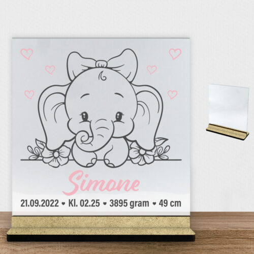 Den lille elefant #9 m. fødselsdata | Glasskilt inkl. fod (træfiber)