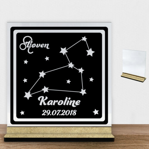 Stjernetegn "look at the stars" - Løven | Glasskilt inkl. fod (træfiber)