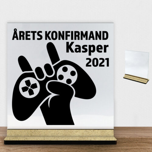 Konfirmation design 23 | Glasskilt inkl. fod (træfiber)