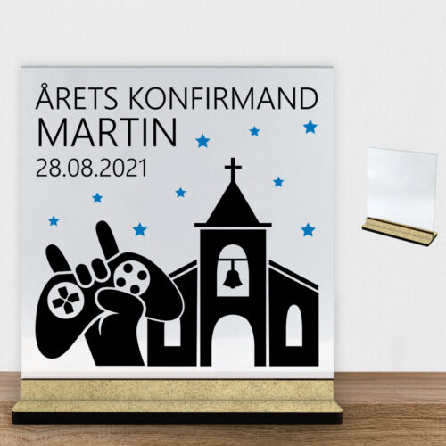 Konfirmation design 26 | Glasskilt inkl. fod (træfiber)