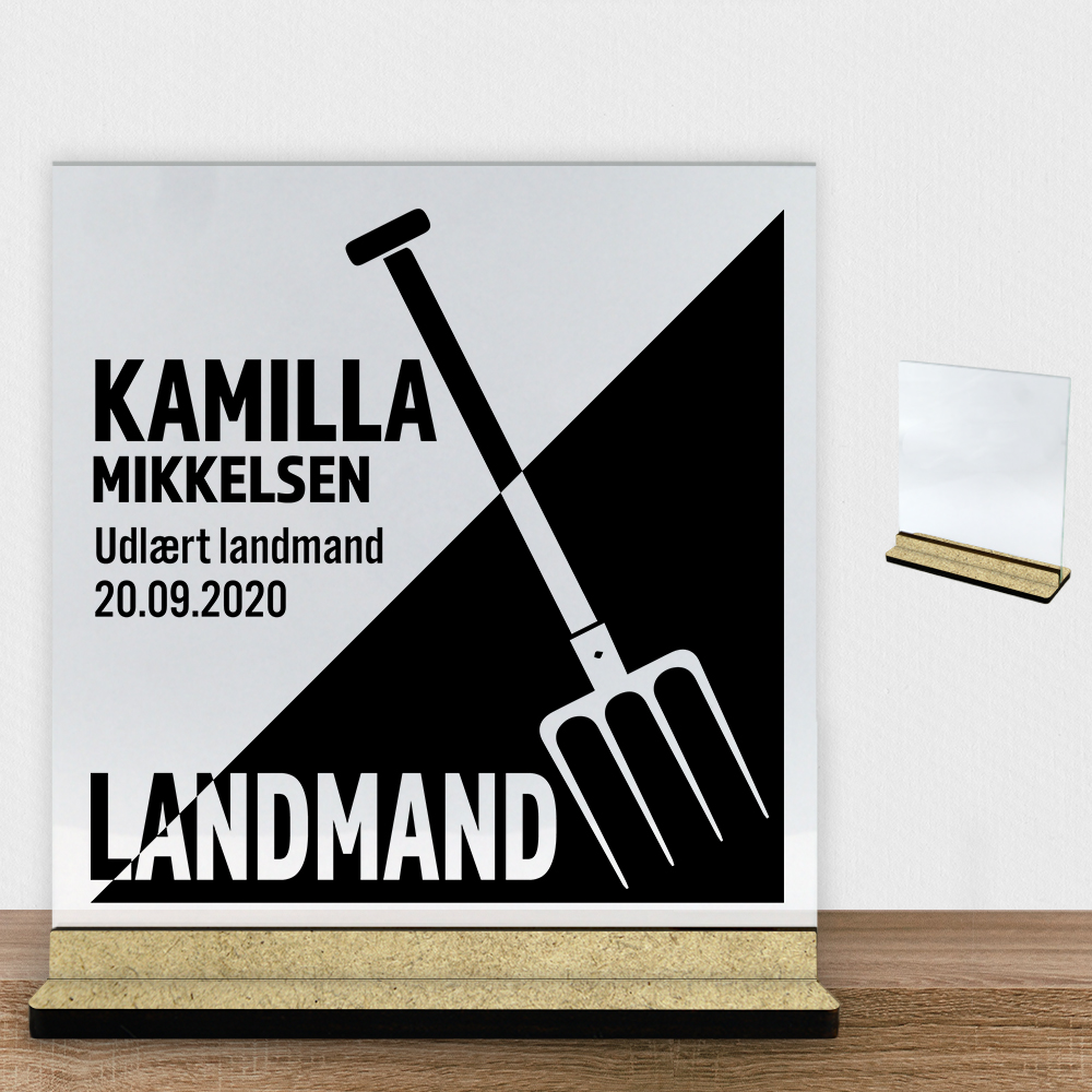 Udlært landmand design 1 | Glasskilt inkl. fod (træfiber)