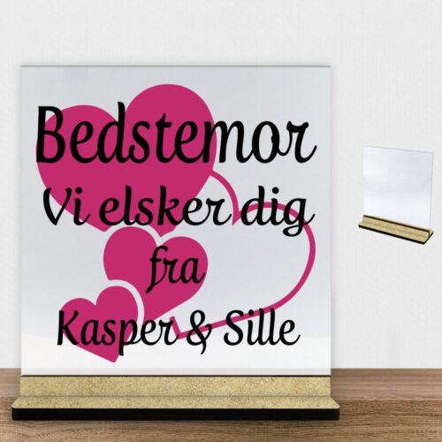 Alternative view of Bedstemor jeg elsker dig m. hjerter | Glasskilt inkl. fod (træfiber)