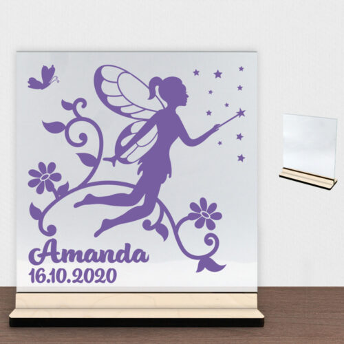 Flowering Fairy design 12 m. eget navn & dato | Glasskilt inkl. fod (poppel krydsfinér)