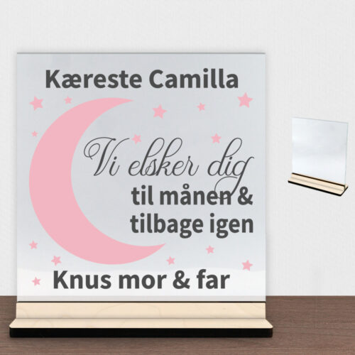 Alternative view of Elsker dig til månen & tilbage | Glasskilt inkl. fod (poppel krydsfinér)