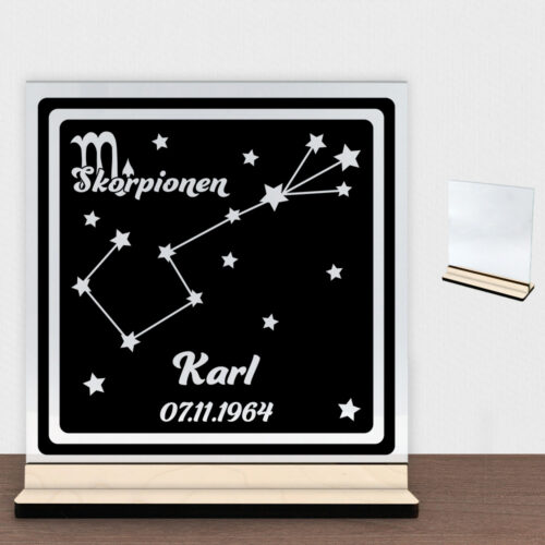 Stjernetegn "look at the stars" - Skorpionen | Glasskilt inkl. fod (poppel krydsfinér)
