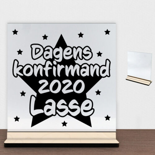 Konfirmation design 12 | Glasskilt inkl. fod (poppel krydsfinér)