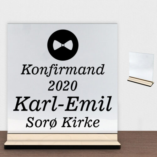 Konfirmation design 22 | Glasskilt inkl. fod (poppel krydsfinér)
