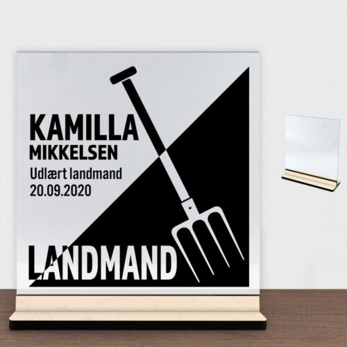 Udlært landmand design 1 | Glasskilt inkl. fod (poppel krydsfinér)