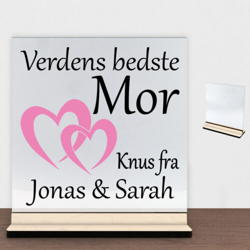 Alternative view of Verdens bedste mor - design 2 | Glasskilt inkl. fod (poppel krydsfinér)