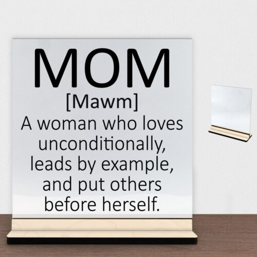 Mom [mawm] | Glasskilt inkl. fod (poppel krydsfinér)