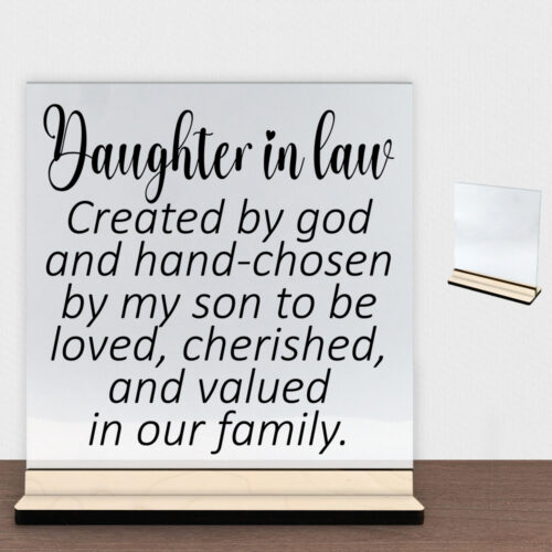 Daughter in law... | Glasskilt inkl. fod (poppel krydsfinér)
