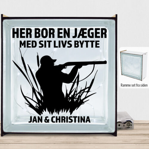 Her bor en jæger design 1 | Lyssten med ramme (farvet overflade)