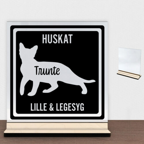 MyPets huskat #2 | Glasskilt inkl. fod (poppel krydsfinér)