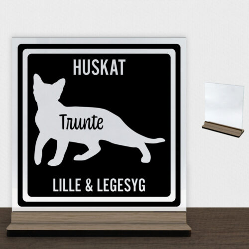 MyPets huskat #2 | Glasskilt inkl. fod (træfinér)