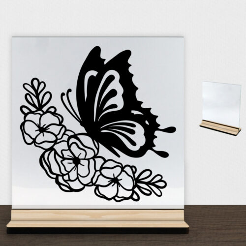 Butterfly with flowers design 1 | Glasskilt inkl. fod (træfinér)