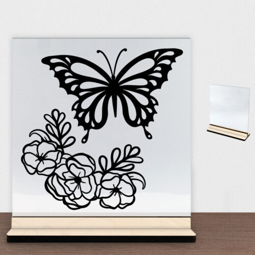 Butterfly with flowers design 2 | Glasskilt inkl. fod (poppel træfinér)