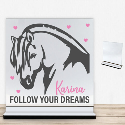 Follow Your Dreams Heste #1 | Glasskilt inkl. fod med farvet overflade