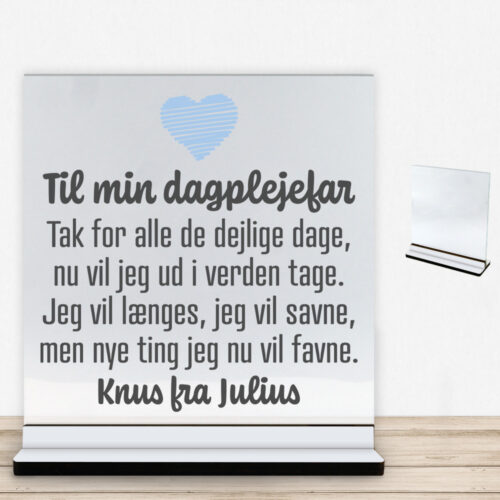 Til min dagplejefar | Glasskilt inkl. fod med farvet overflade