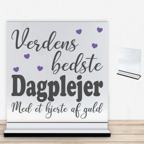 Verdens bedste dagplejer #2 | Glasskilt inkl. fod med farvet overflade