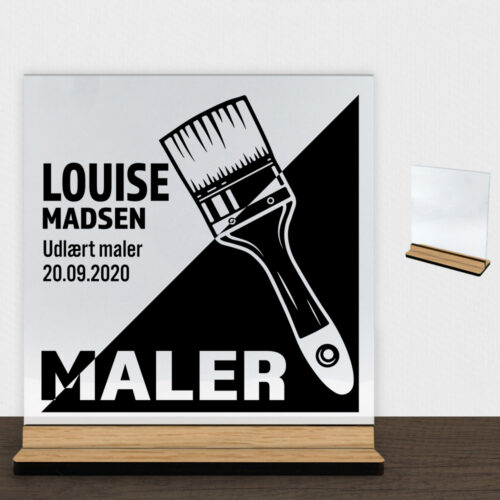 Udlært maler design 1 | Glasskilt inkl. fod (træfinér)