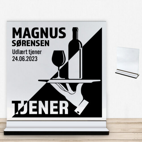 Udlært tjener design 1 | Glasskilt inkl. fod med farvet overflade