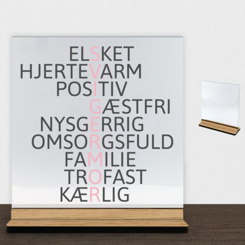 Svigermor #1 | Glasskilt inkl. fod (træfinér)