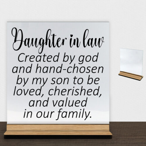 Daughter in law... | Glasskilt inkl. fod (træfinér)